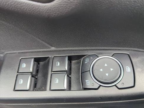 Used 2023 Ford Escape SE FWD image 9