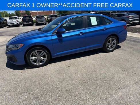 Used 2024 Volkswagen Jetta SE FWD image 6