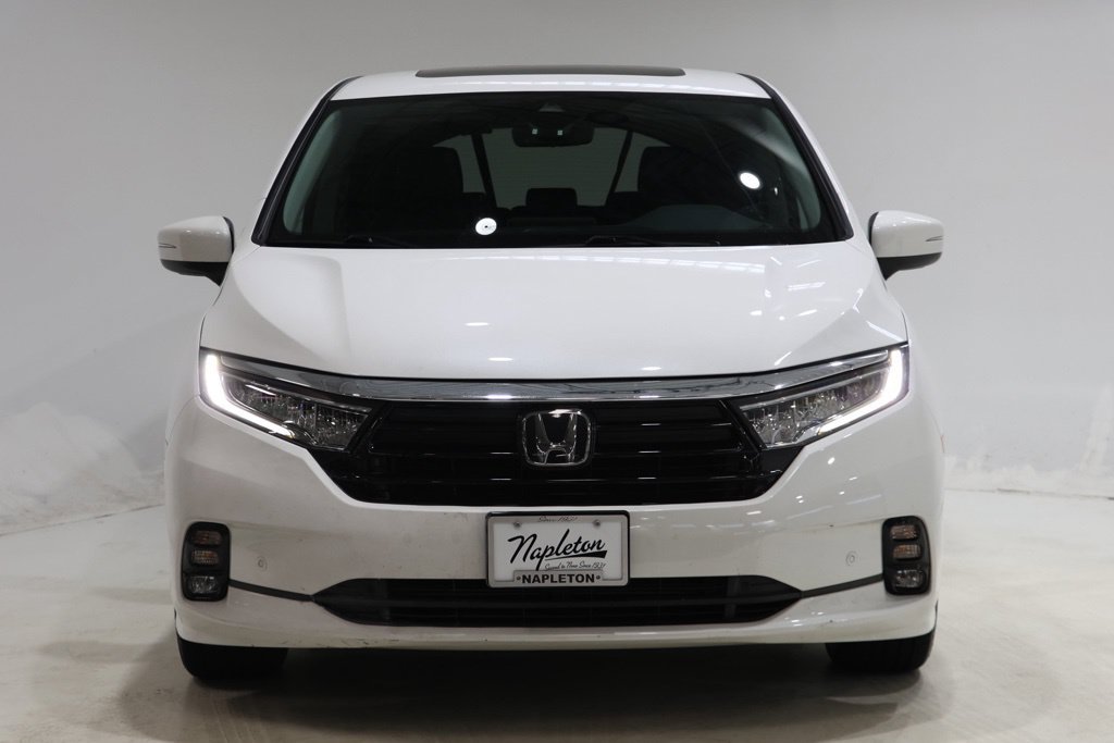 Used 2024 Honda Odyssey Touring image 2
