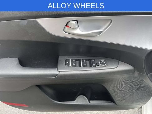 Used 2024 Kia Forte LXS FWD image 16