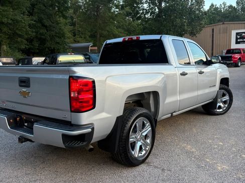 Used 2019 Chevrolet Silverado 1500 Custom w/ Custom Convenience Package AWD/4WD image 7