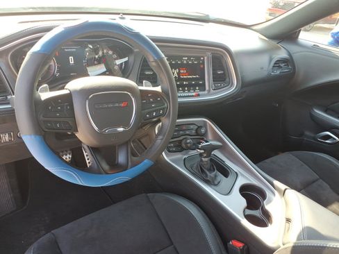 Used 2022 Dodge Challenger GT w/ Plus Package image 12