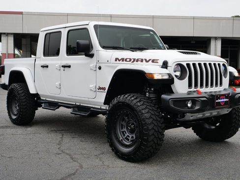Used 2023 Jeep Gladiator Mojave w/ Cold Weather Group AWD/4WD image 7