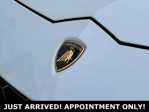 Used 2022 Lamborghini Urus image 37