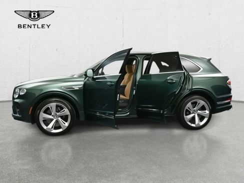 Certified 2023 Bentley Bentayga AWD/4WD image 39