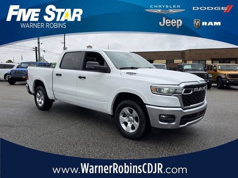 Used 2025 RAM 1500 Big Horn AWD/4WD image 1