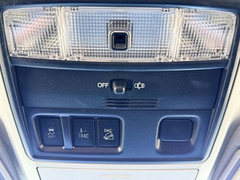 Used 2016 Toyota 4Runner SR5 AWD/4WD image 13