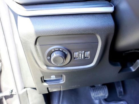New 2026 Jeep Grand Cherokee Altitude RWD image 20