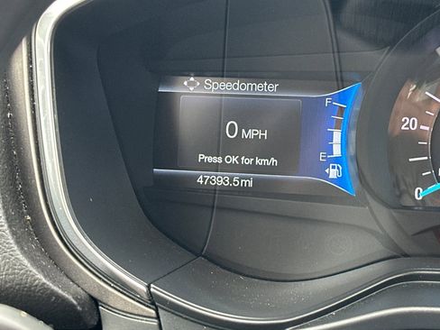 Used 2020 Ford Fusion SE image 24