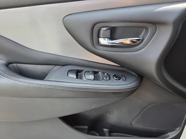 Used 2022 Nissan Murano SV FWD image 24