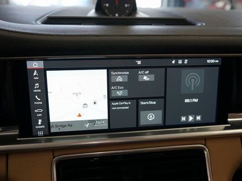 Used 2019 Porsche Panamera 4 image 38