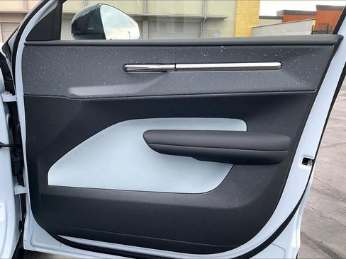 Used 2025 Volvo EX30 Ultra image 27