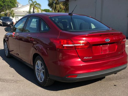 Used 2017 Ford Focus SE image 5