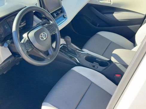 Used 2023 Toyota Corolla LE image 4