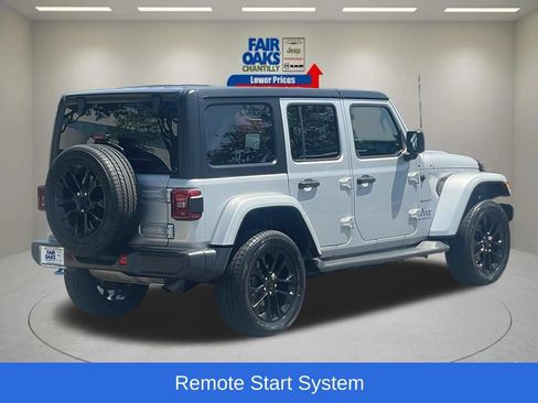 Used 2023 Jeep Wrangler Unlimited Sahara w/ Cold Weather Group AWD/4WD image 7