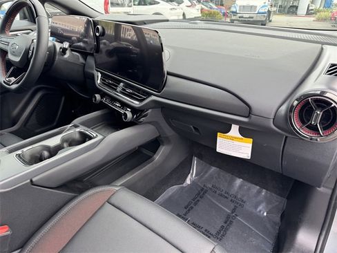 New 2026 Chevrolet Equinox EV RS image 6