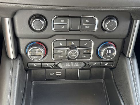 Used 2023 Chevrolet Tahoe LT image 28