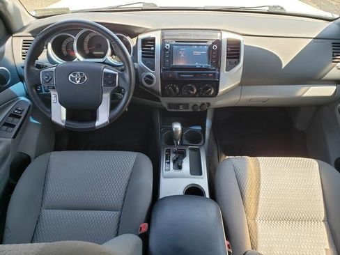 Used 2015 Toyota Tacoma 4x4 Double Cab w/ SR5 Package image 17