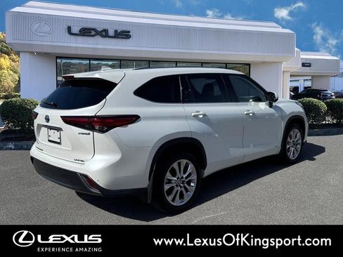 Used 2023 Toyota Highlander Limited image 5