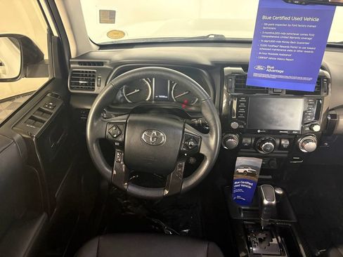 Used 2020 Toyota 4Runner TRD Off-Road Premium w/ Moonroof Package AWD/4WD image 27