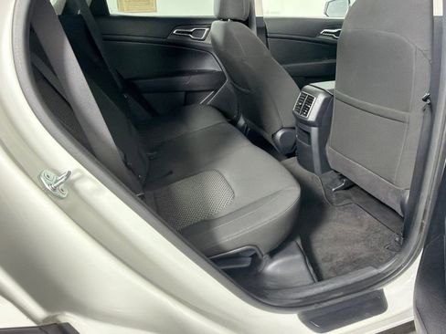 Used 2024 Kia Sportage LX image 15