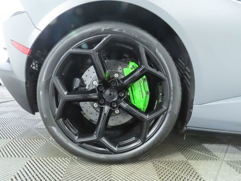 Used 2023 Lamborghini Huracan EVO image 28