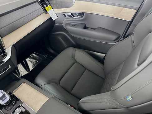 New 2026 Volvo XC90 B6 Plus w/ Protection Package AWD/4WD image 24