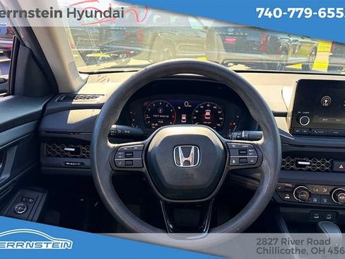 Used 2025 Honda Accord SE image 9