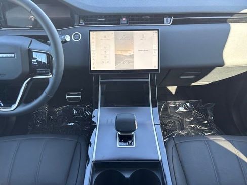 New 2026 Land Rover Range Rover Evoque Dynamic SE image 17