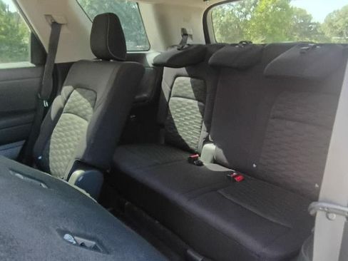 Used 2022 Nissan Pathfinder SV w/ SV Black Package FWD image 14