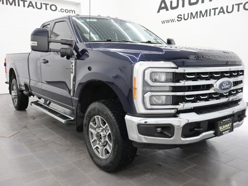 Used 2023 Ford F350 Lariat w/ FX4 Off-Road Package AWD/4WD image 2