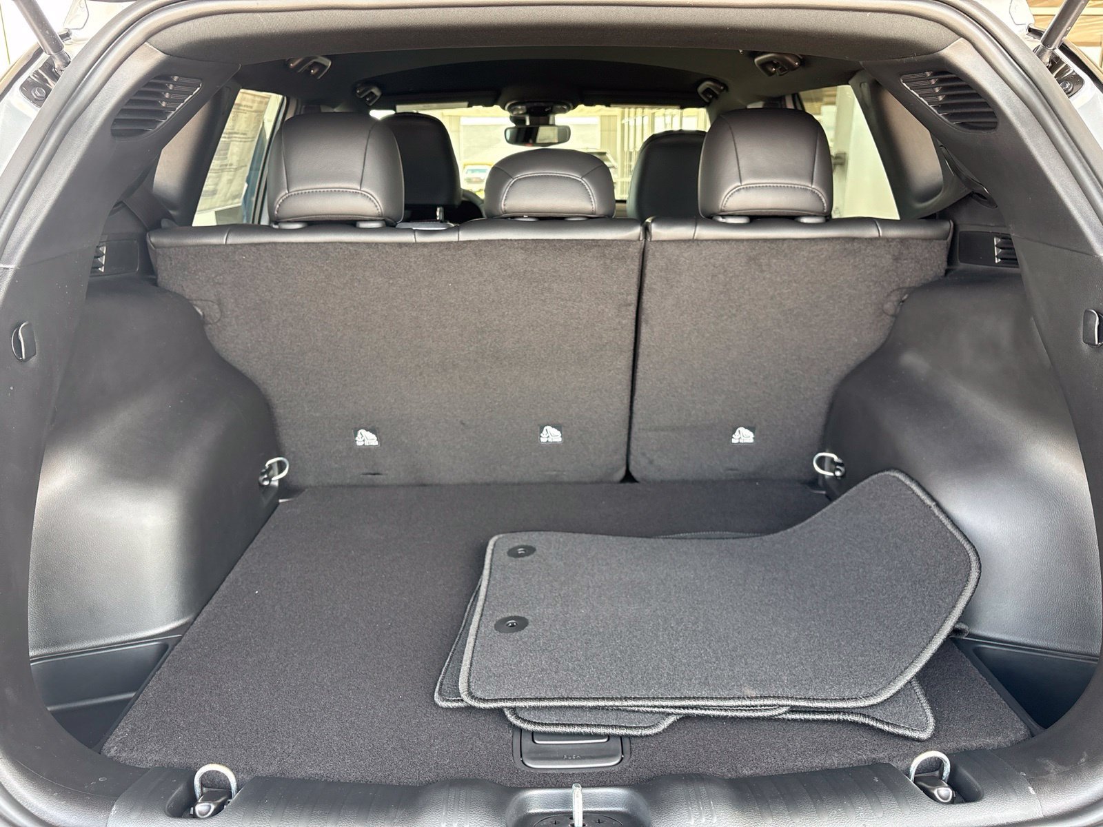 New 2026 Jeep Compass Latitude AWD/4WD image 15