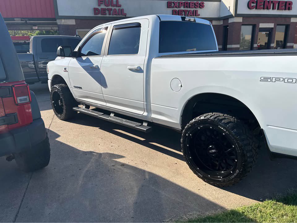 Used 2020 RAM 2500 Big Horn w/ Level 1 Equipment Group AWD/4WD image 8