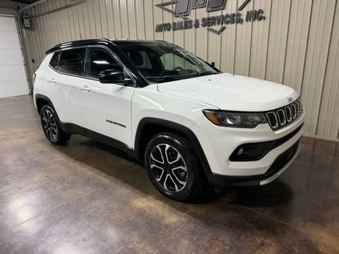 Used 2023 Jeep Compass Limited AWD/4WD image 6