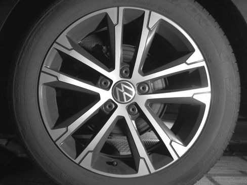 Used 2025 Volkswagen Jetta Sport image 14