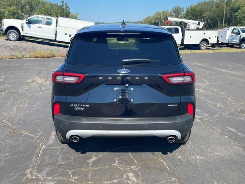Used 2023 Ford Escape Active w/ Tech Pack #1 AWD/4WD image 4