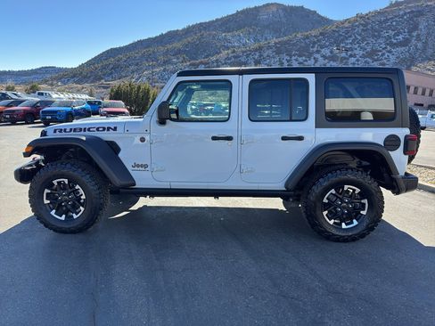 Used 2025 Jeep Wrangler Unlimited Rubicon image 4