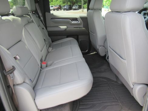 Used 2024 GMC Sierra 1500 SLT AWD/4WD image 33