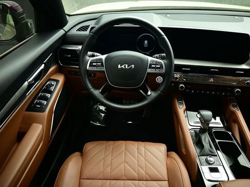 Certified 2025 Kia Telluride SX X-Line image 5