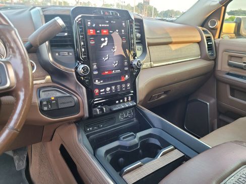 Used 2019 RAM 3500 Limited AWD/4WD image 14