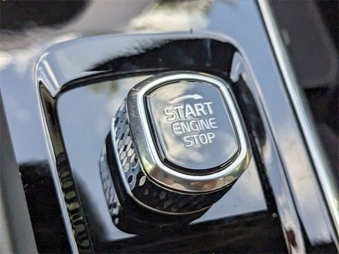 New 2026 Volvo XC60 B5 Plus w/ Protection Package Premier image 31