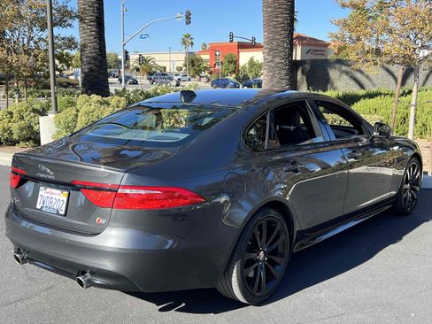 Used 2017 Jaguar XF S image 28