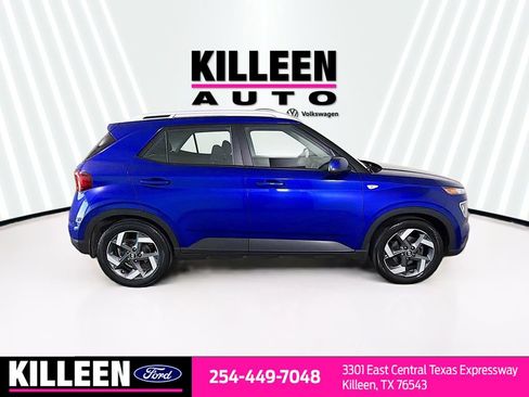 Used 2023 Hyundai Venue SEL FWD image 10