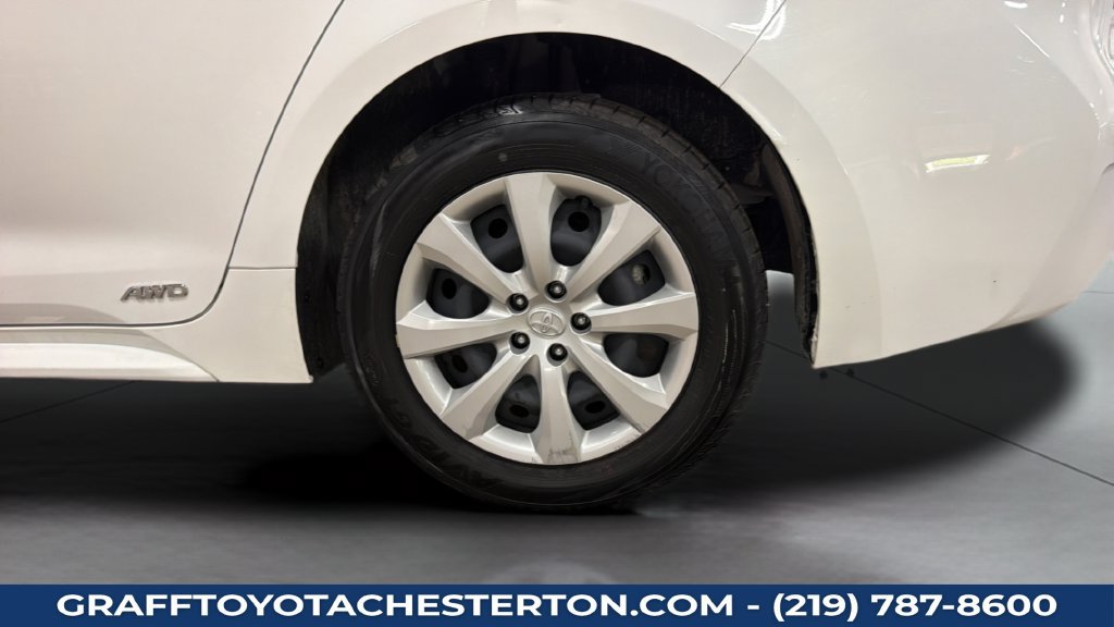 Used 2024 Toyota Corolla LE AWD/4WD image 27