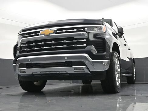 Used 2023 Chevrolet Silverado 1500 LTZ RWD image 28