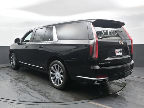Used 2024 Cadillac Escalade ESV Premium Luxury Platinum AWD/4WD image 10
