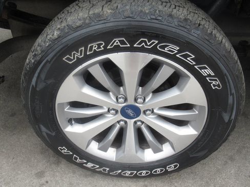 Used 2018 Ford F150 XL w/ Equipment Group 101A Mid AWD/4WD image 11