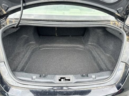 Used 2016 Ford Taurus SE FWD image 23