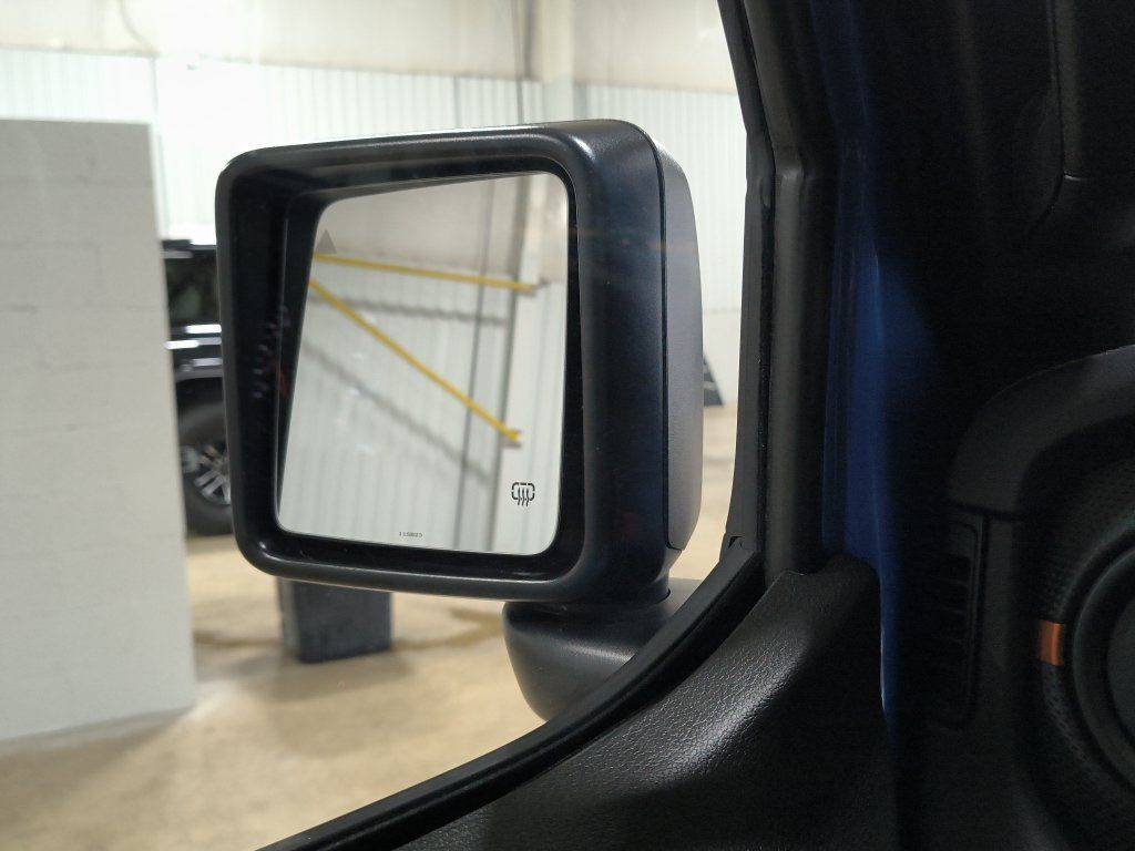 Used 2024 Jeep Gladiator Mojave w/ Technology Group AWD/4WD image 24