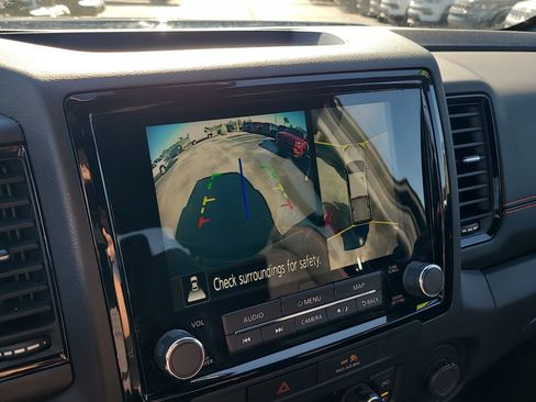 Used 2022 Nissan Frontier PRO-4X image 22